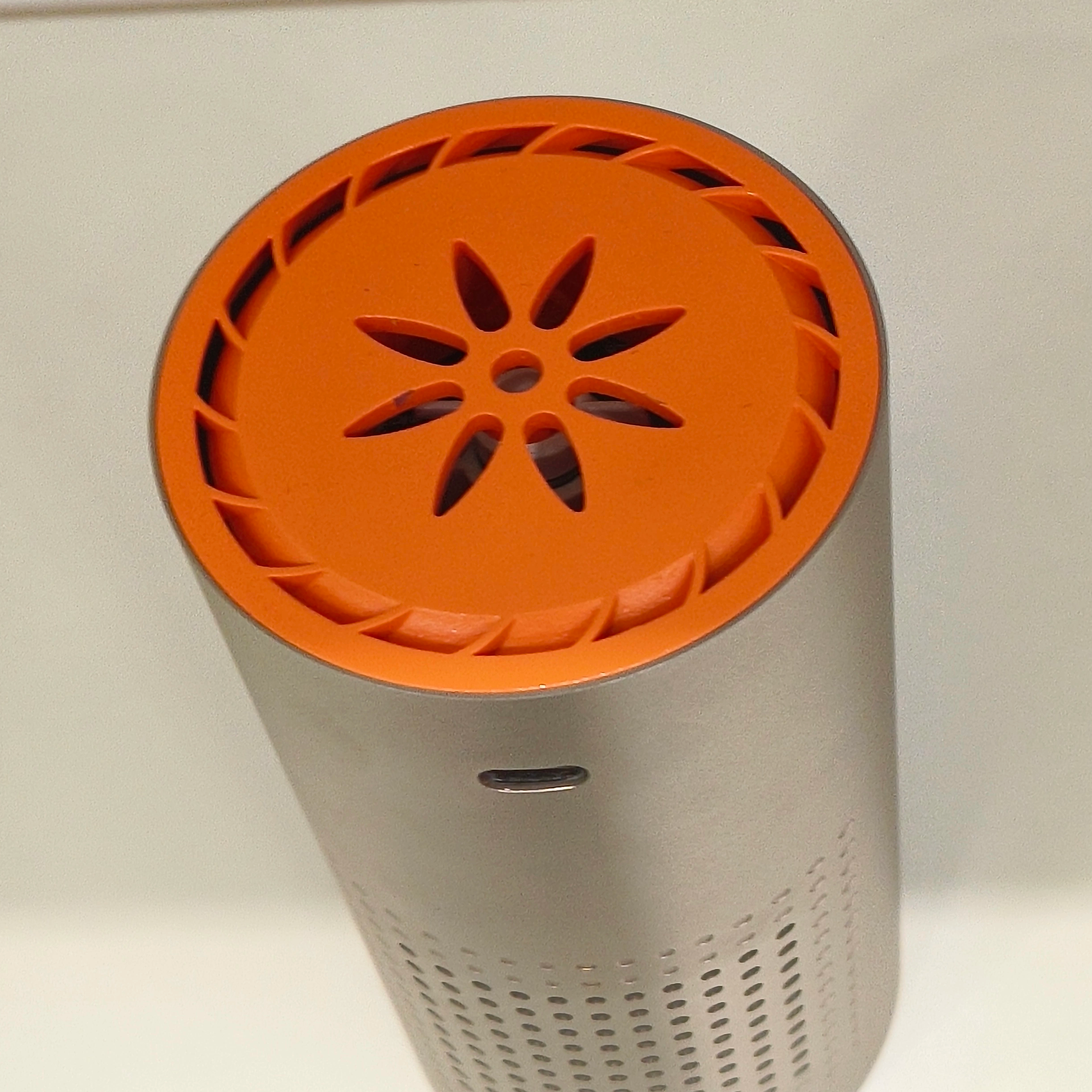  Im Auto montierter Negativ-Ionen-Becher
